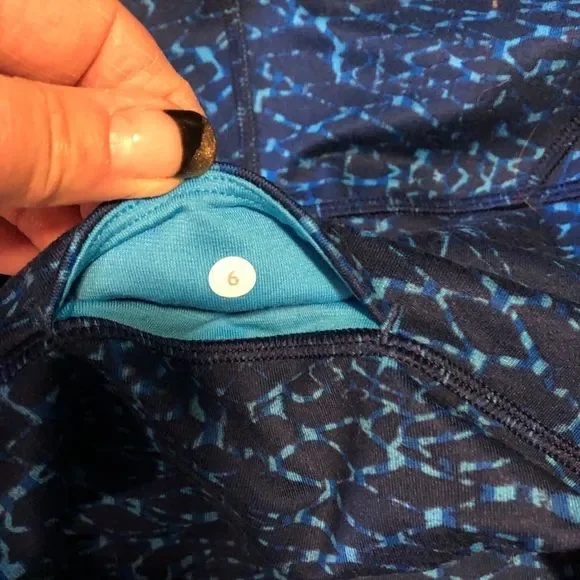 Lululemon - Picture 6 of 8